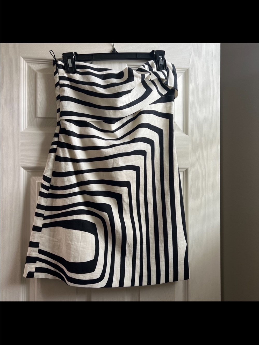 Zara Black & White Optical-Print Strapless Mini Dress